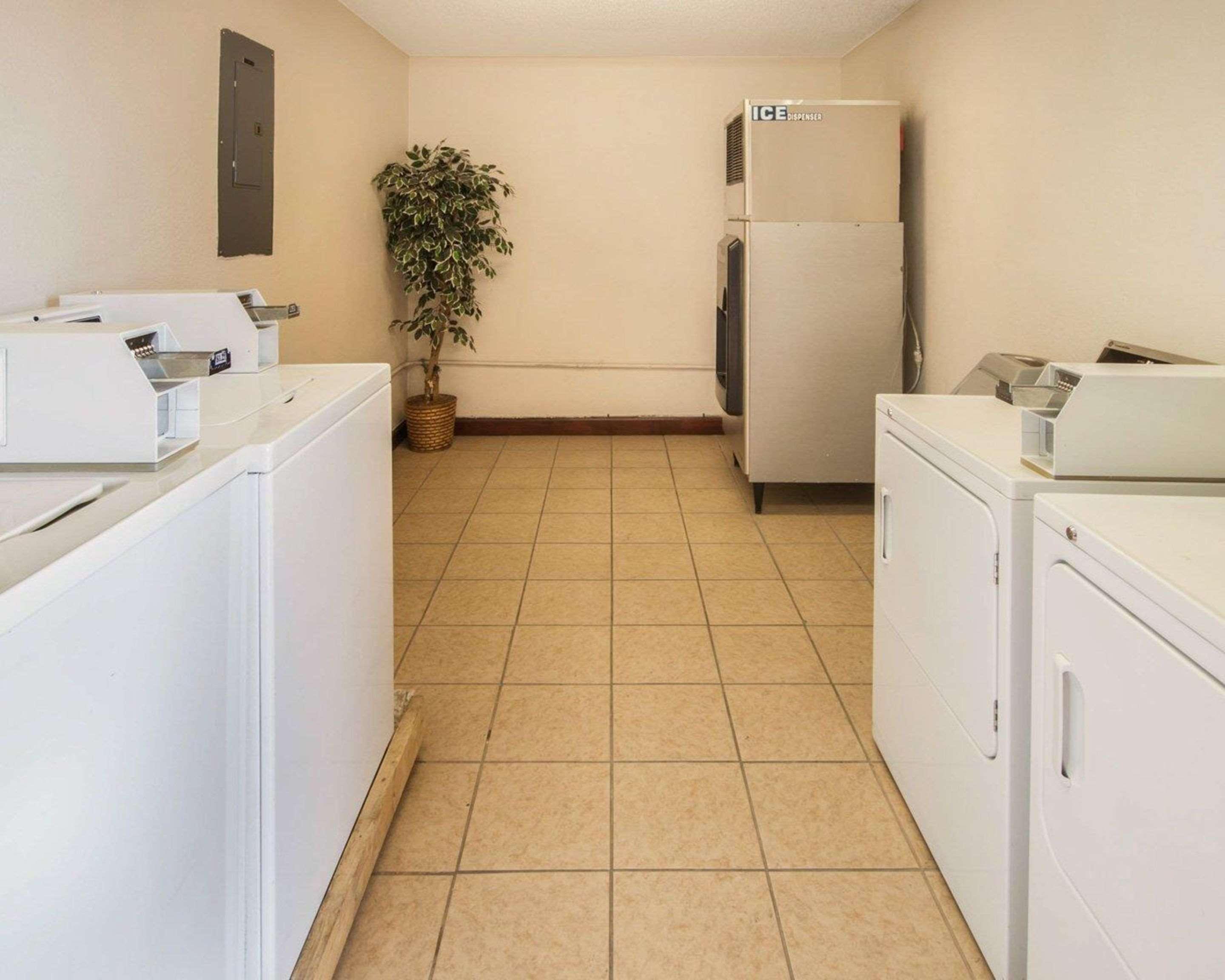 Econo Lodge Inn & Suites El Paso Ngoại thất bức ảnh