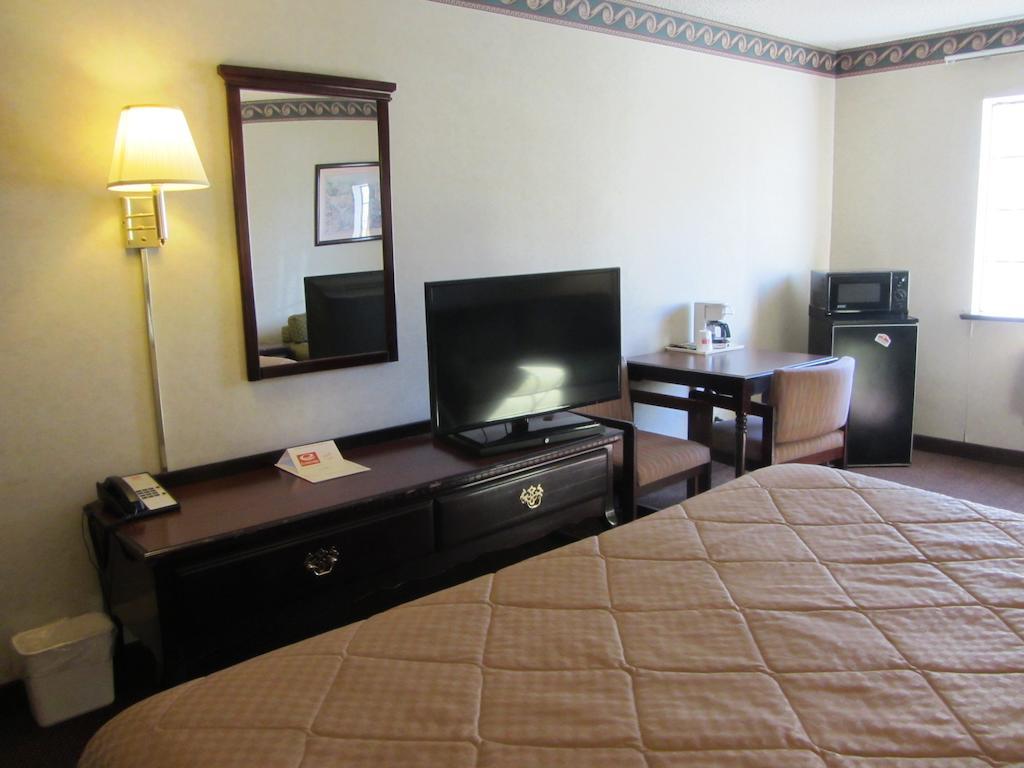 Econo Lodge Inn & Suites El Paso Ngoại thất bức ảnh